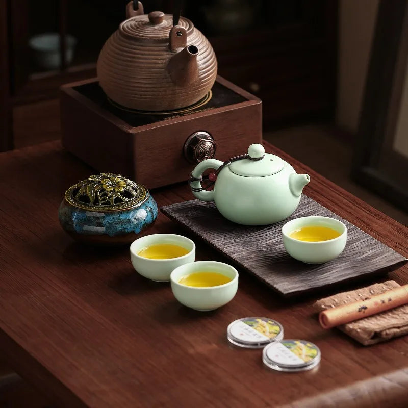 The Heritage Jade Imperial Tea Gift Set  - Travel Edition